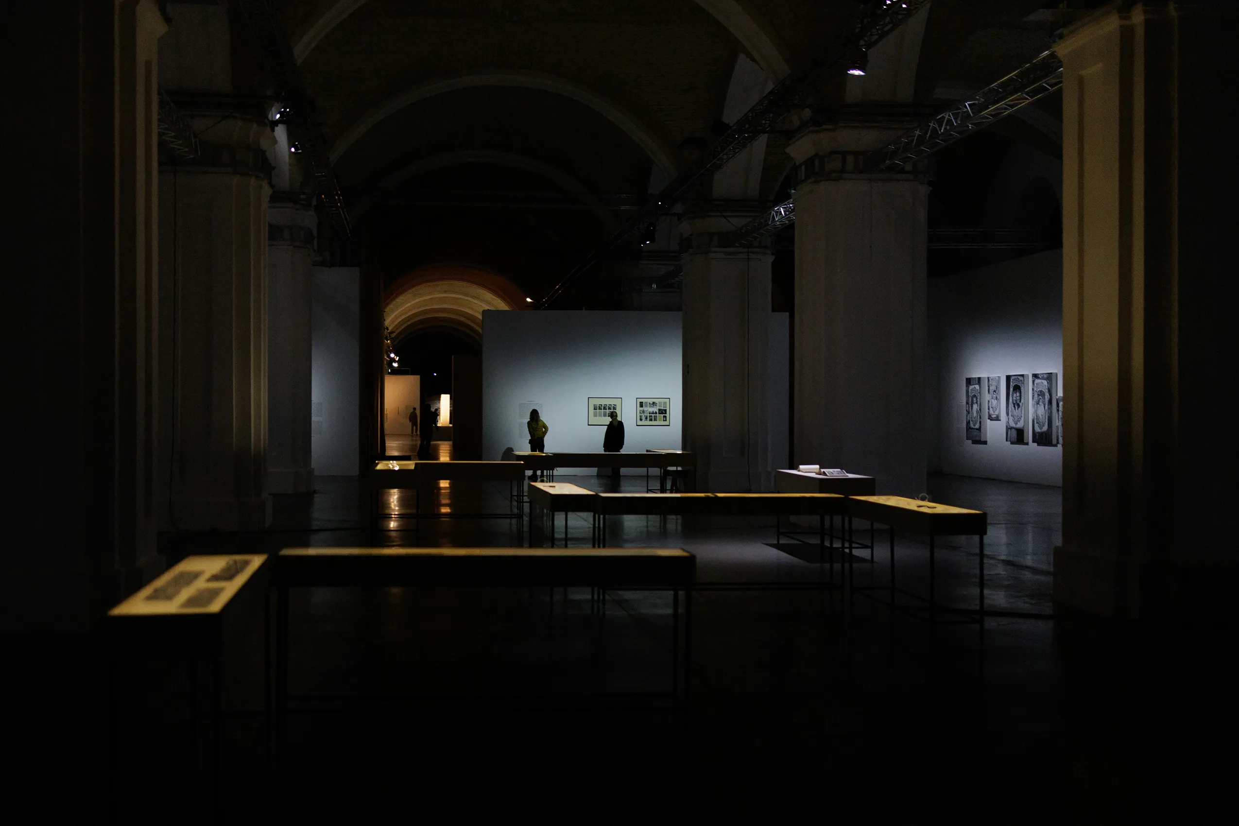 Streamings y recorridos acompañados por expertos para educación, turismo o cultura.